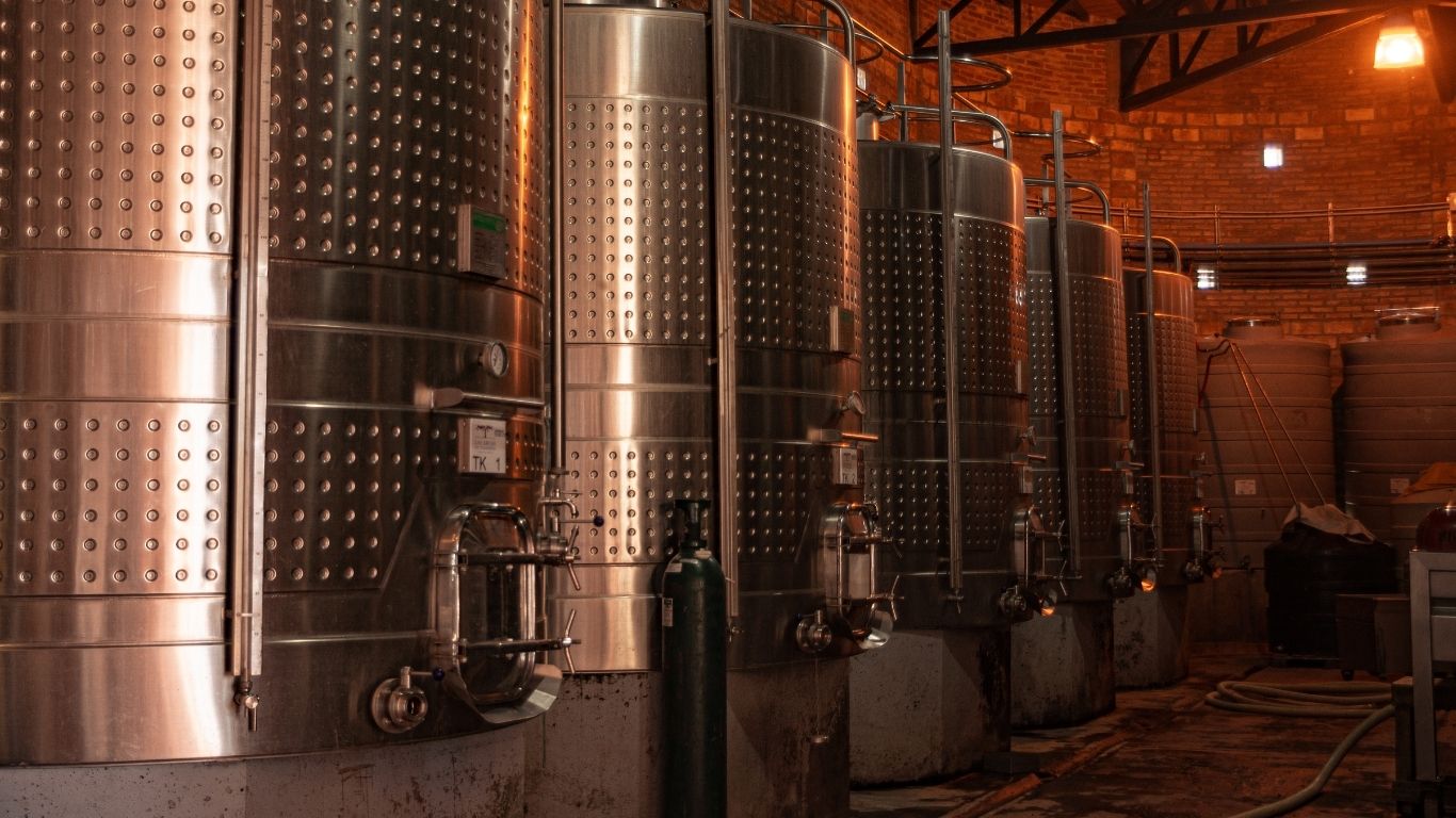 COLD STORAGE AND BEVERAGE SOLUTIONS - Image 4