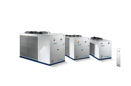 Air cooled reversible heat pumps Nominal heating capacity 7 – 65 kW. HCYGNUS TECH is a line of our reversible heat pumps designed for outdoor installation using the ecologically friendly refrigerant gas R410A. The use of axial fans with electronic speed control, as well as the large sizing of the condensing coils, ensure that the HCYGNUS TECH heat pumps are extremely quiet. The compact size and ease of installation make HCYGNUS TECH heat pumps ideal for usage in residential and commercial settings.