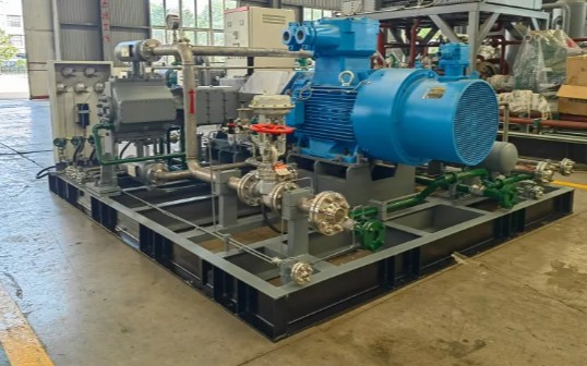 Small Capacity Hydrogen Piston Compressor Skid - Image 2